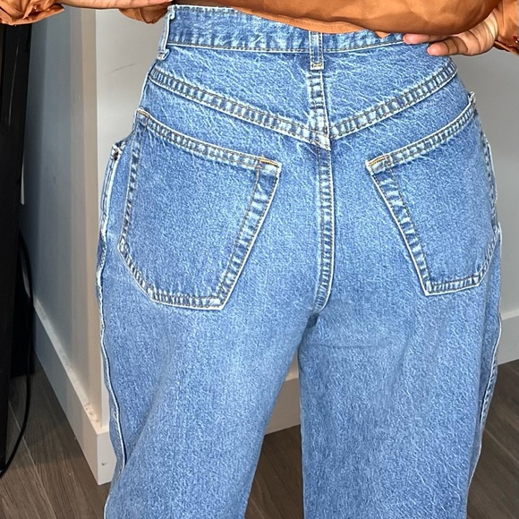 Mom Jeans - Picture 4 of 5
